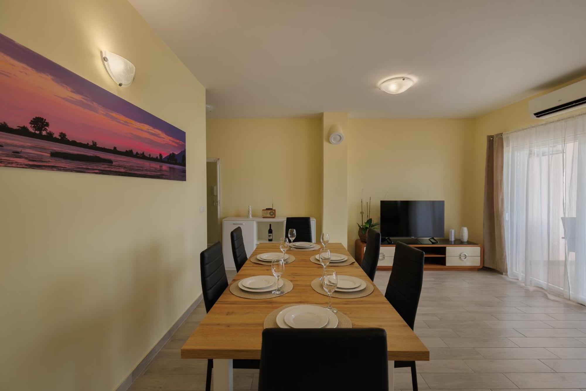 Apartman Maja Komarna Luaran gambar
