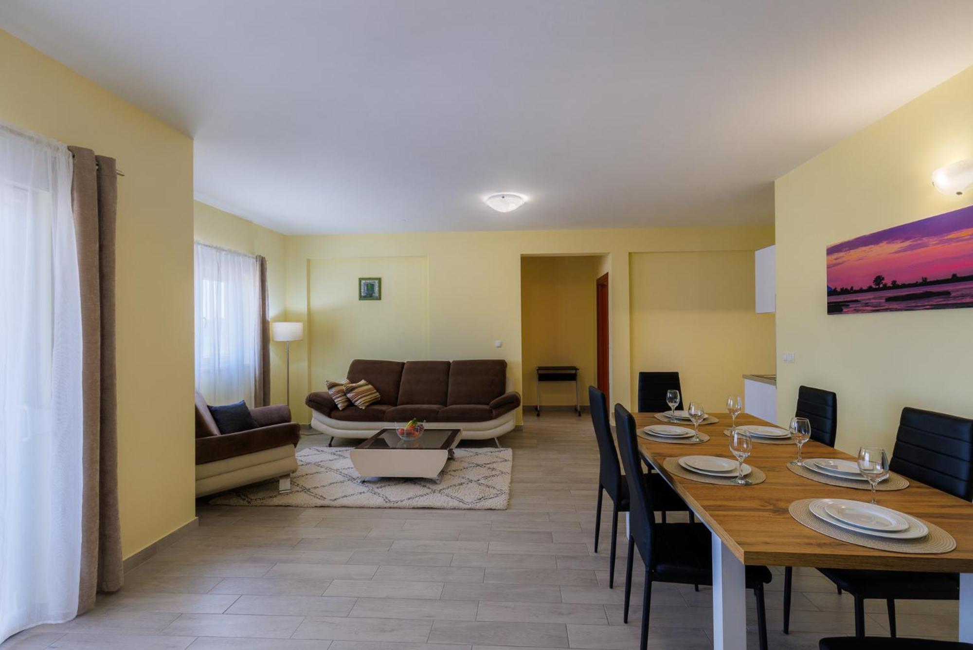 Apartman Maja Komarna Luaran gambar