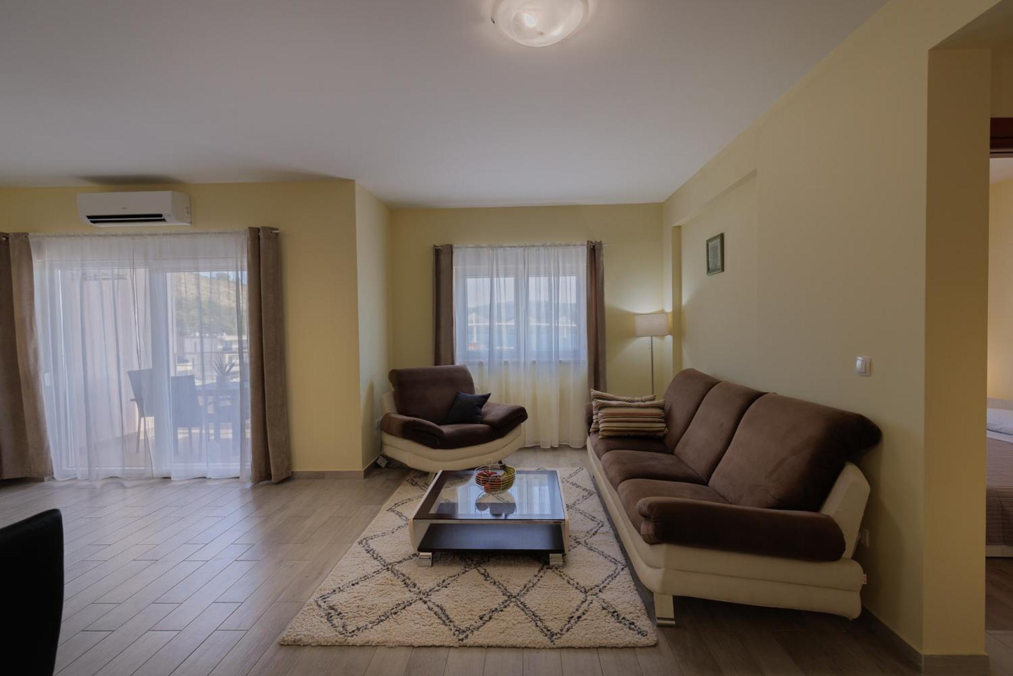 Apartman Maja Komarna Luaran gambar